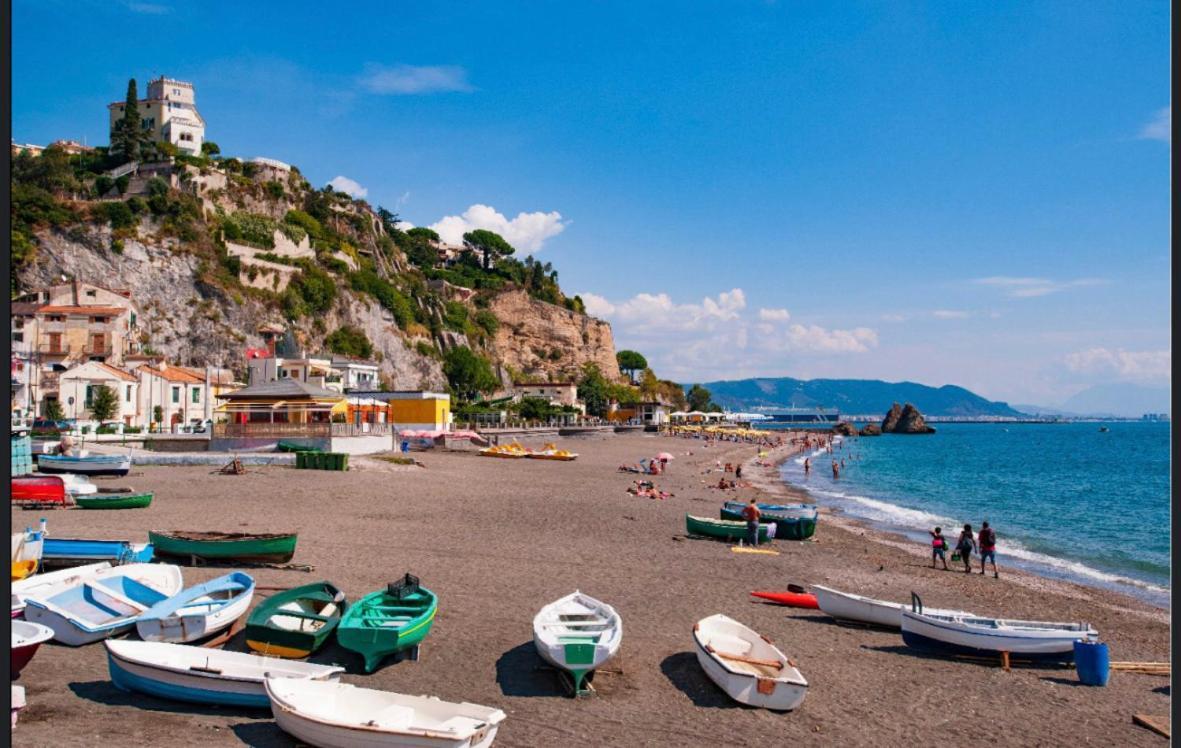 Holiday House Il Castello Di Anna Apartment Vietri Екстериор снимка