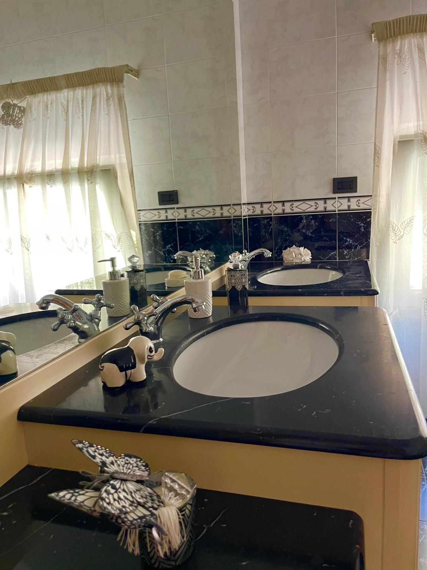 Holiday House Il Castello Di Anna Apartment Vietri Екстериор снимка